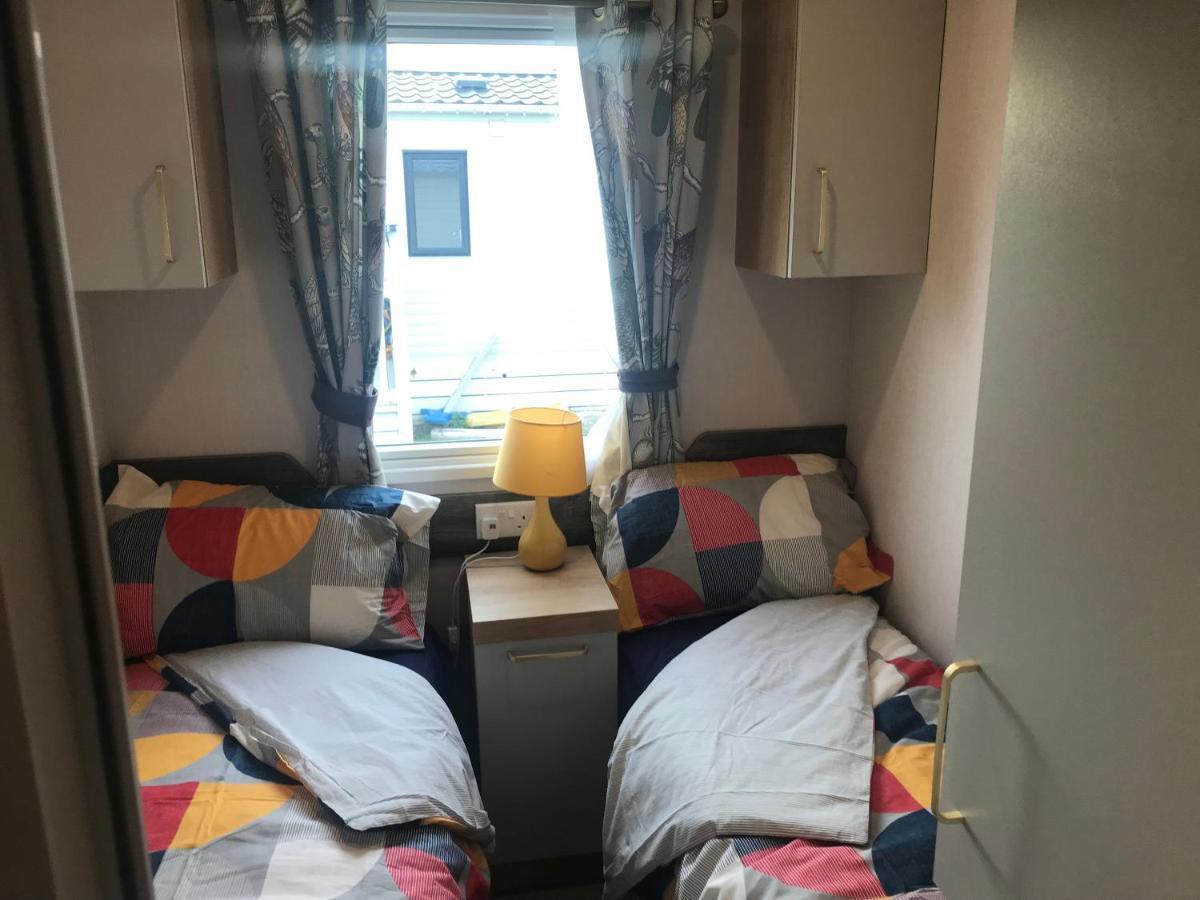Flamingo Land Private Caravan - No 8 Cedarwood Kirby Misperton Exterior foto