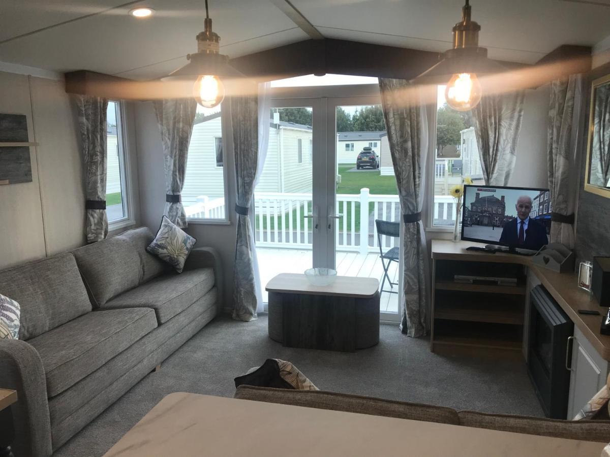 Flamingo Land Private Caravan - No 8 Cedarwood Kirby Misperton Exterior foto